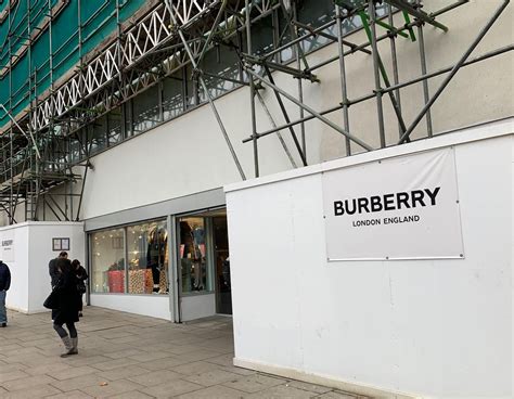 burberry rankinukai|Burberry stores near me.